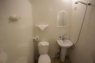 Гостевой дом Meidani Guest house Тбилиси Трехместный номер-3